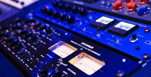 mixagem e masterização, masterização, plugin de masterização, masterização online