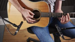 técnicas de gravação para violão, configurações de microfone para violão, como gravar violão em estúdio, dicas para gravar violão, equipamento para gravar violão