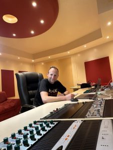 Como masterizar música, Dicas de masterização, Processo de masterização, Melhor qualidade do som, Engenharia de áudio, Produção musical