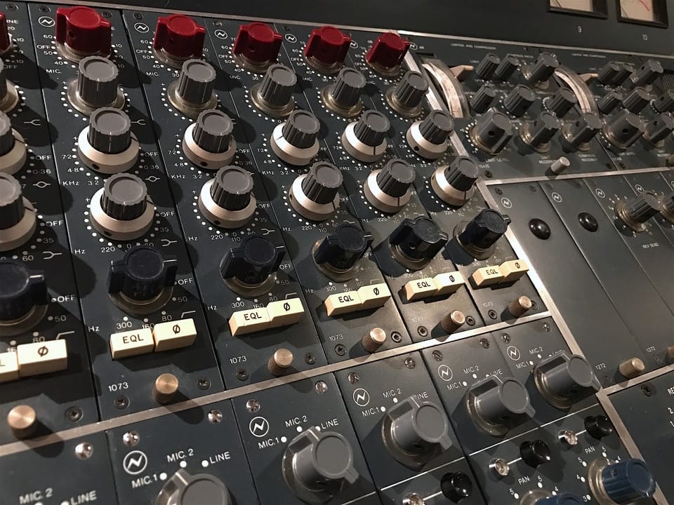 mixagem, masterização, plugins